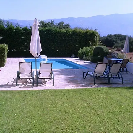 Amelia Villa Metaxáta